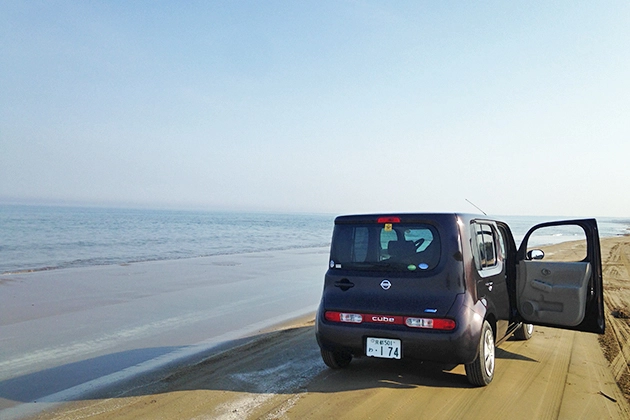 レンタカーの日産キューブ