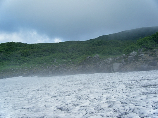 雲行き怪しい鳥海山